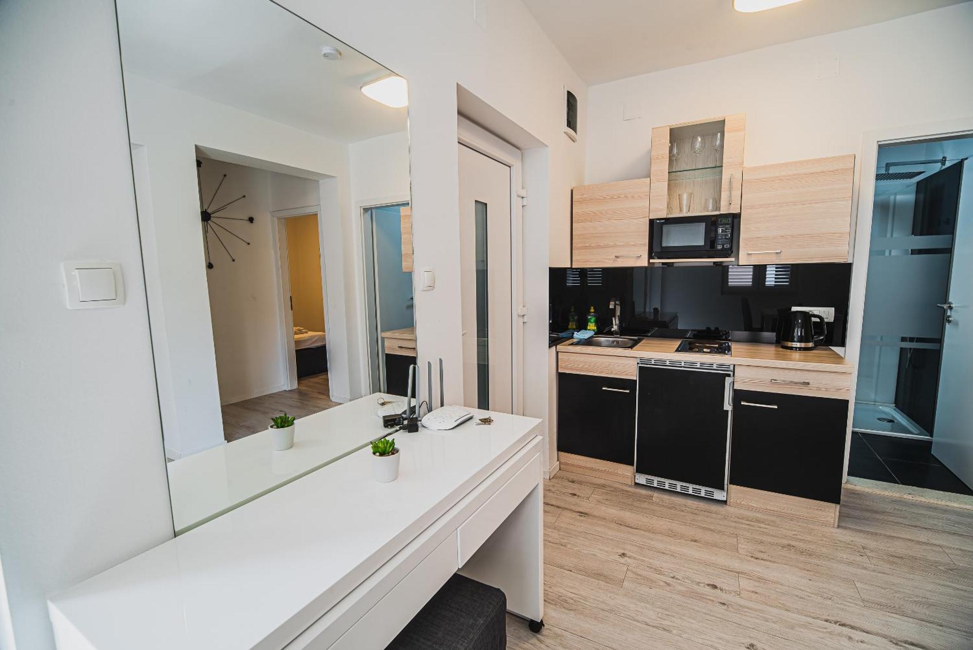 Downtown Park Apartments With Balcony Vodice Habitación foto